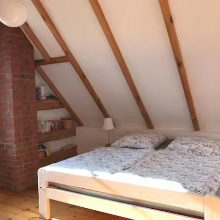 Apartament Mit Kamin Und Idyllischem Garten Fuenfseen